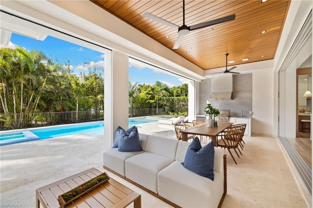 1985 Crayton Rd, Naples, FL 34102 Photo