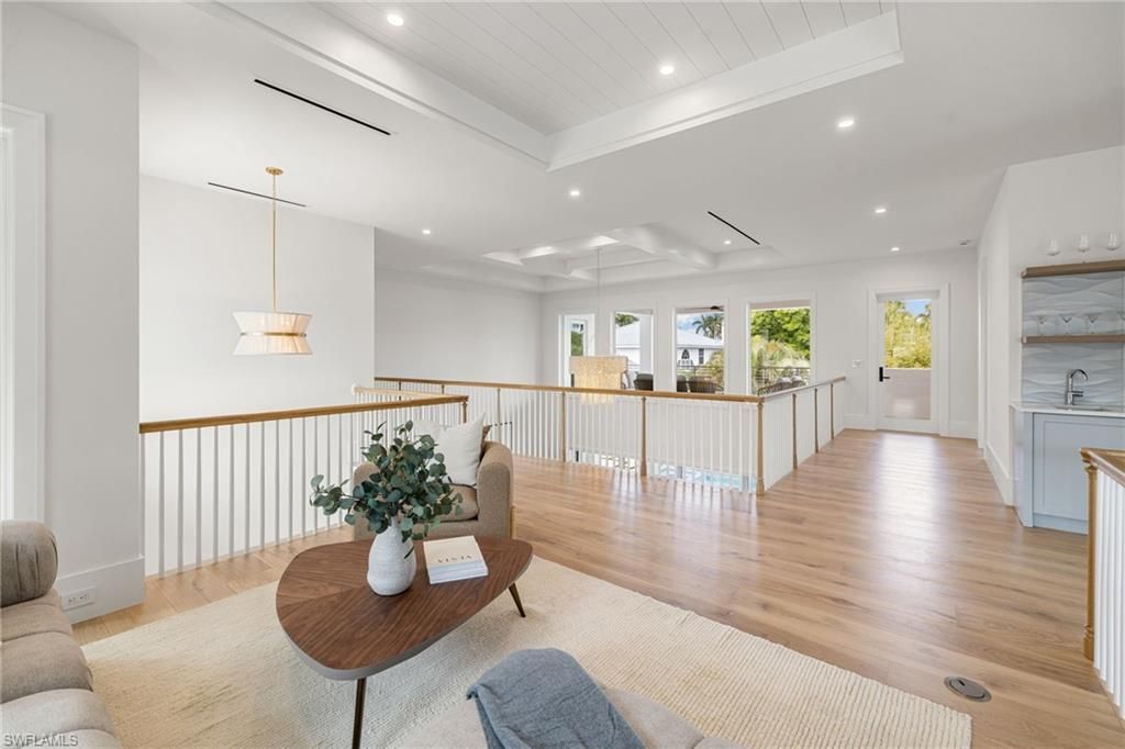 1985 Crayton Rd, Naples, FL 34102 Photo