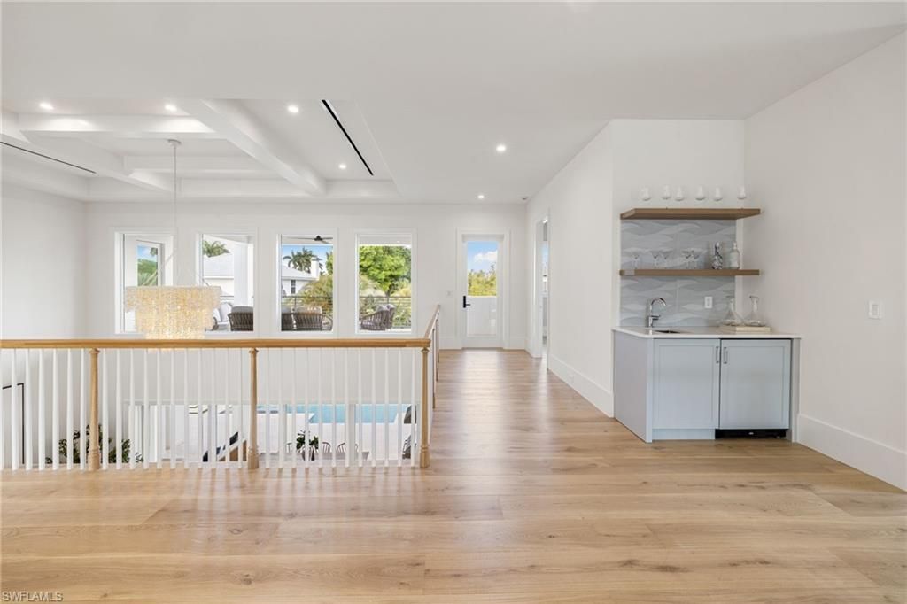 1985 Crayton Rd, Naples, FL 34102 Photo