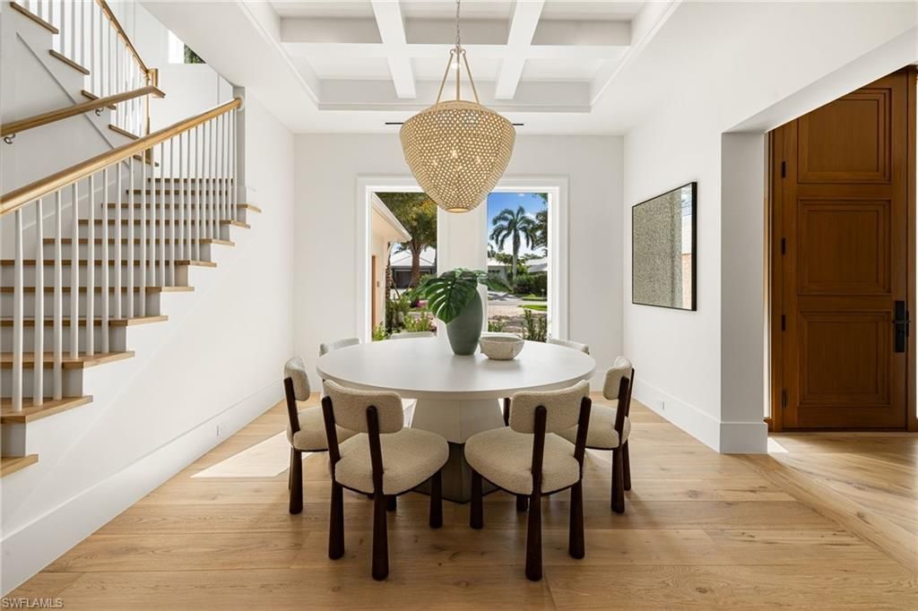 1985 Crayton Rd, Naples, FL 34102 Photo