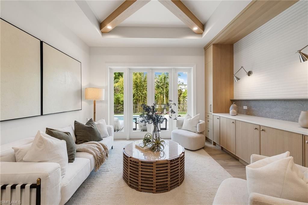 1985 Crayton Rd, Naples, FL 34102 Photo