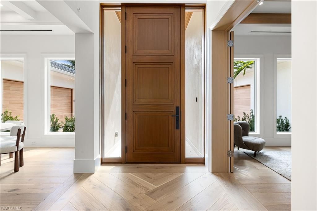 1985 Crayton Rd, Naples, FL 34102 Photo