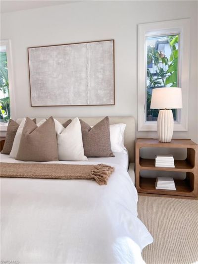 1985 Crayton Rd, Naples, FL 34102 Photo