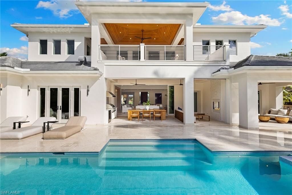 1985 Crayton Rd, Naples, FL 34102 Photo