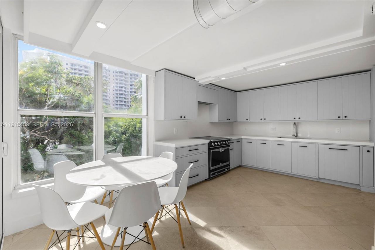 605 Ocean Dr, Unit 2L, Key Biscayne, FL 33149 Photo