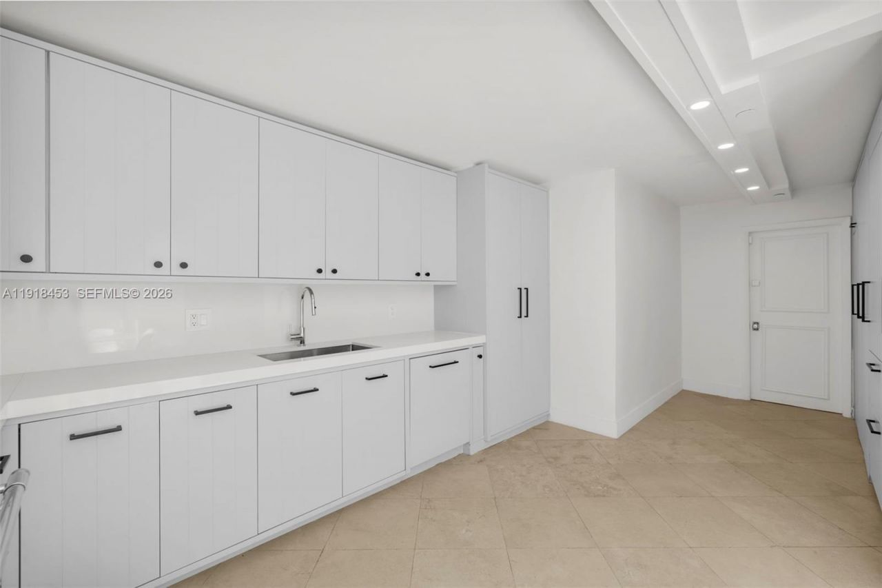 605 Ocean Dr, Unit 2L, Key Biscayne, FL 33149 Photo