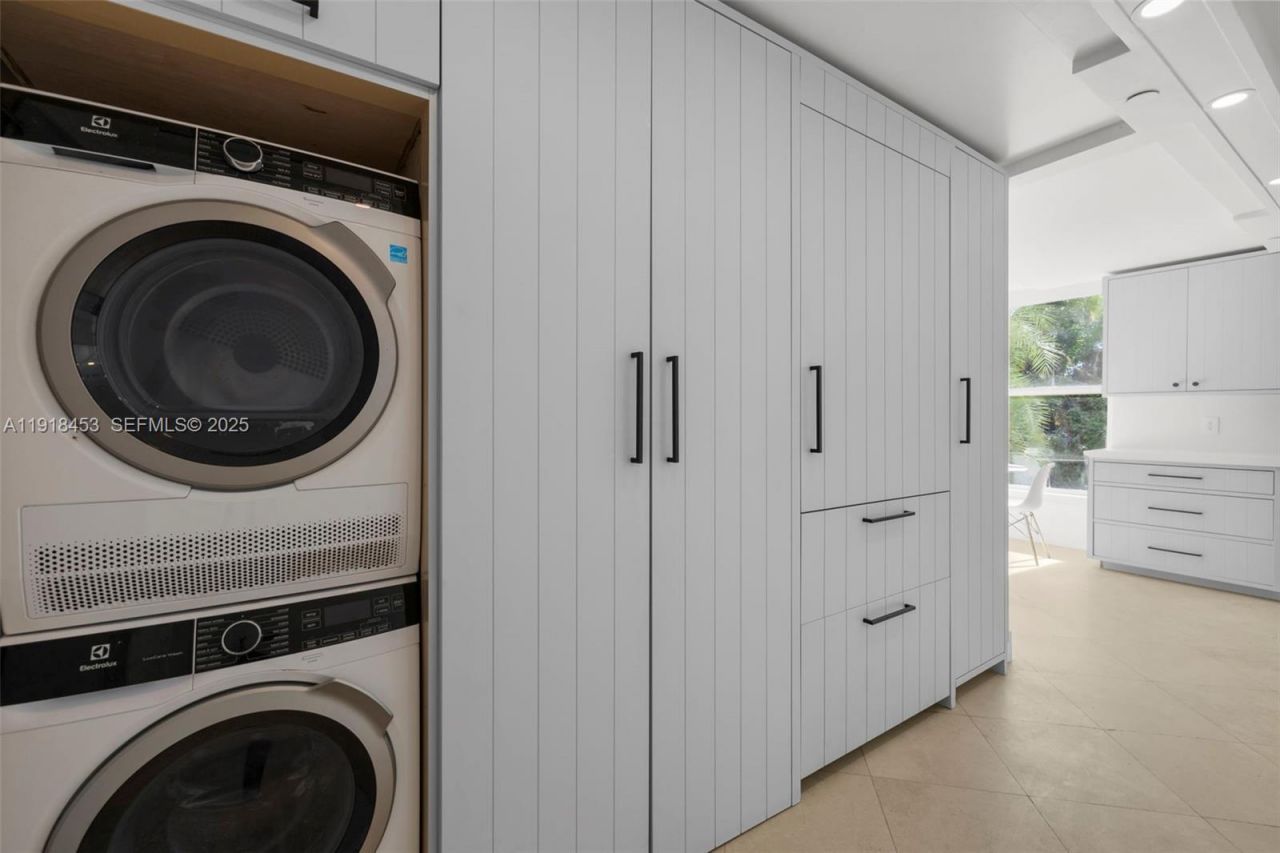 605 Ocean Dr, Unit 2L, Key Biscayne, FL 33149 Photo