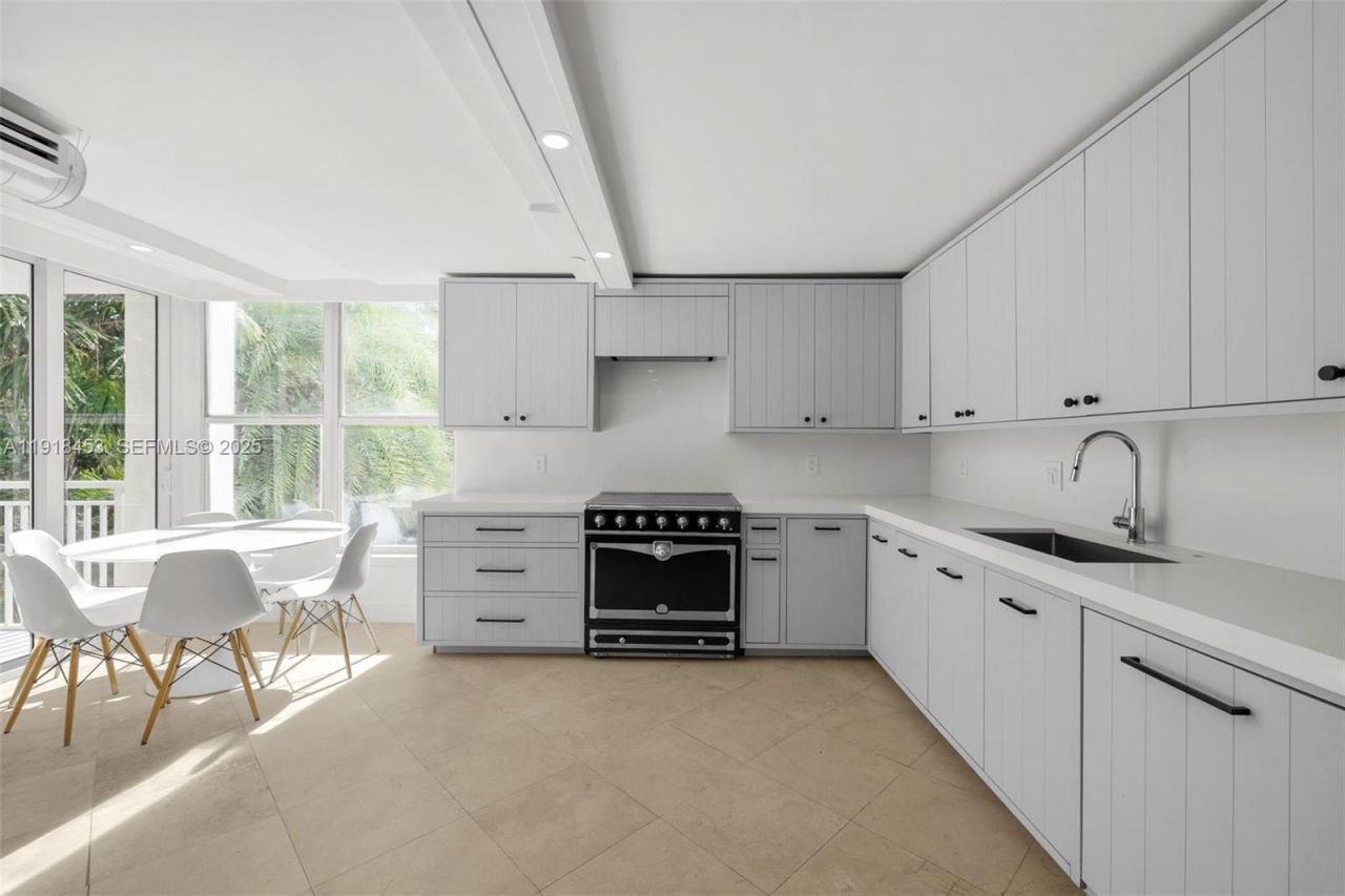 605 Ocean Dr, Unit 2L, Key Biscayne, FL 33149 Photo