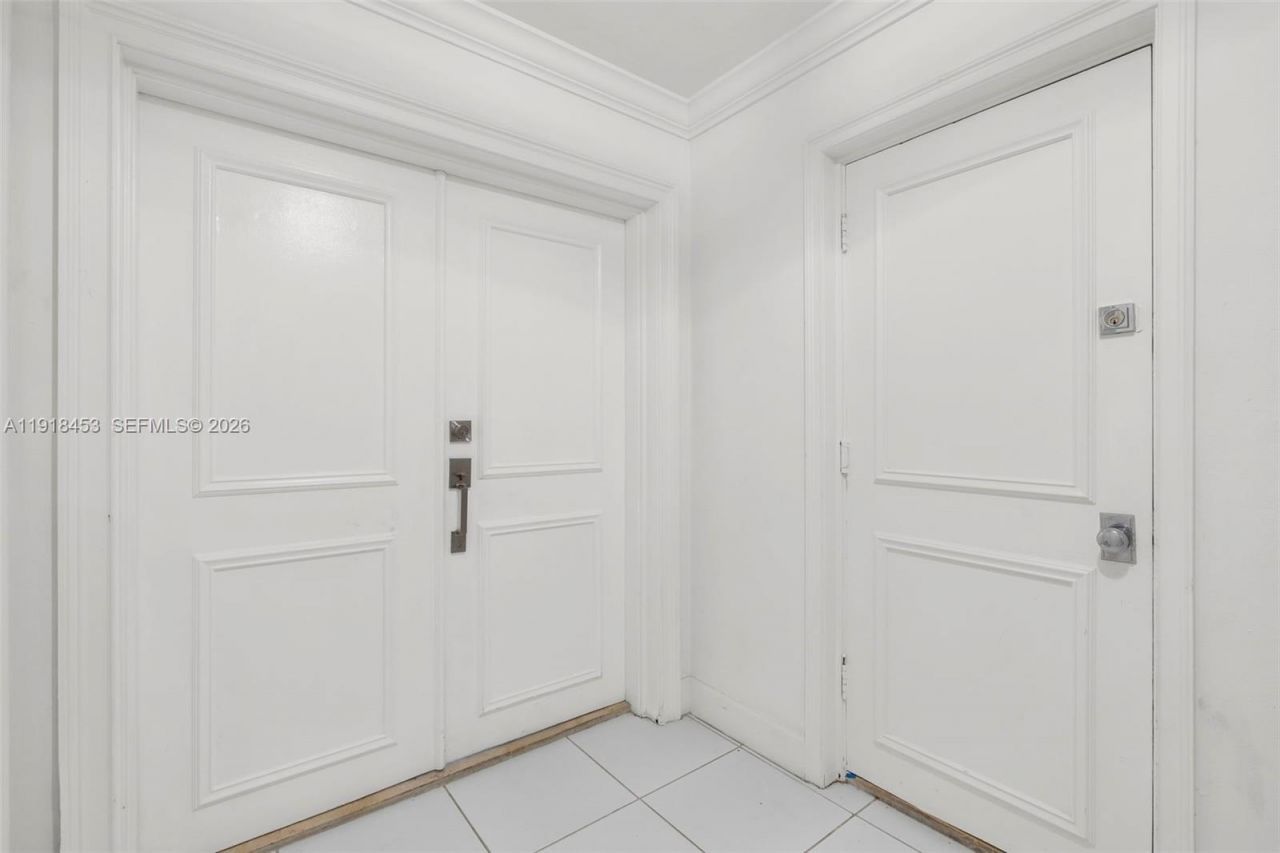 605 Ocean Dr, Unit 2L, Key Biscayne, FL 33149 Photo