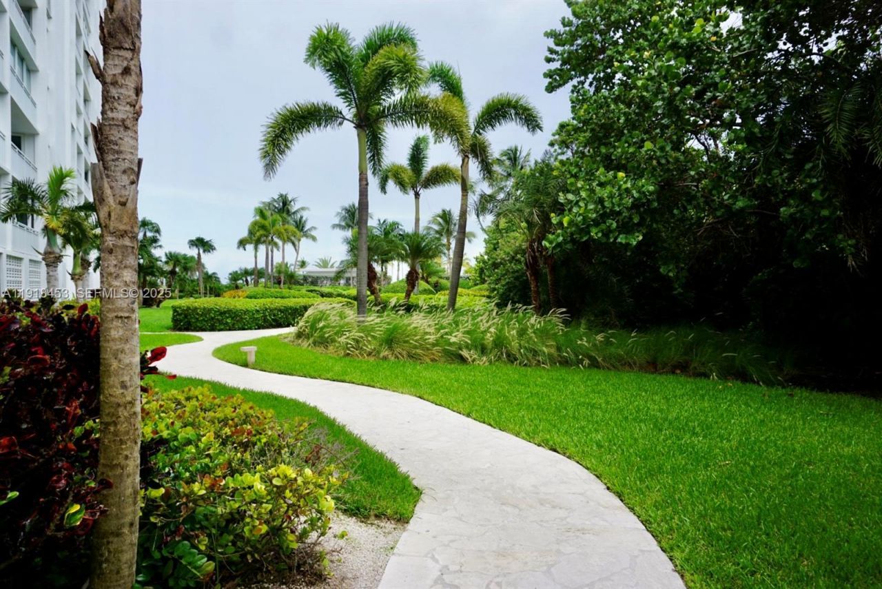 605 Ocean Dr, Unit 2L, Key Biscayne, FL 33149 Photo