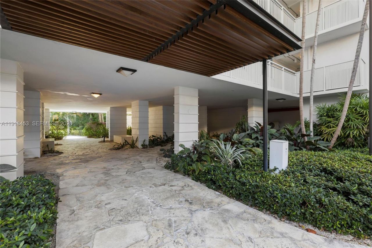 605 Ocean Dr, Unit 2L, Key Biscayne, FL 33149 Photo