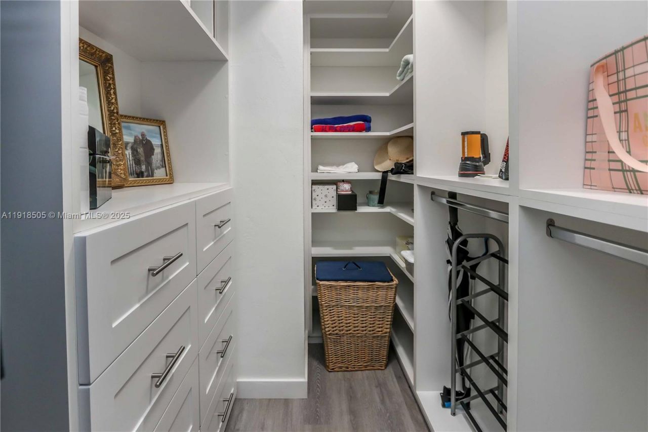 580 Egret Dr, Unit 124, Hallandale Beach, FL 33009 Photo