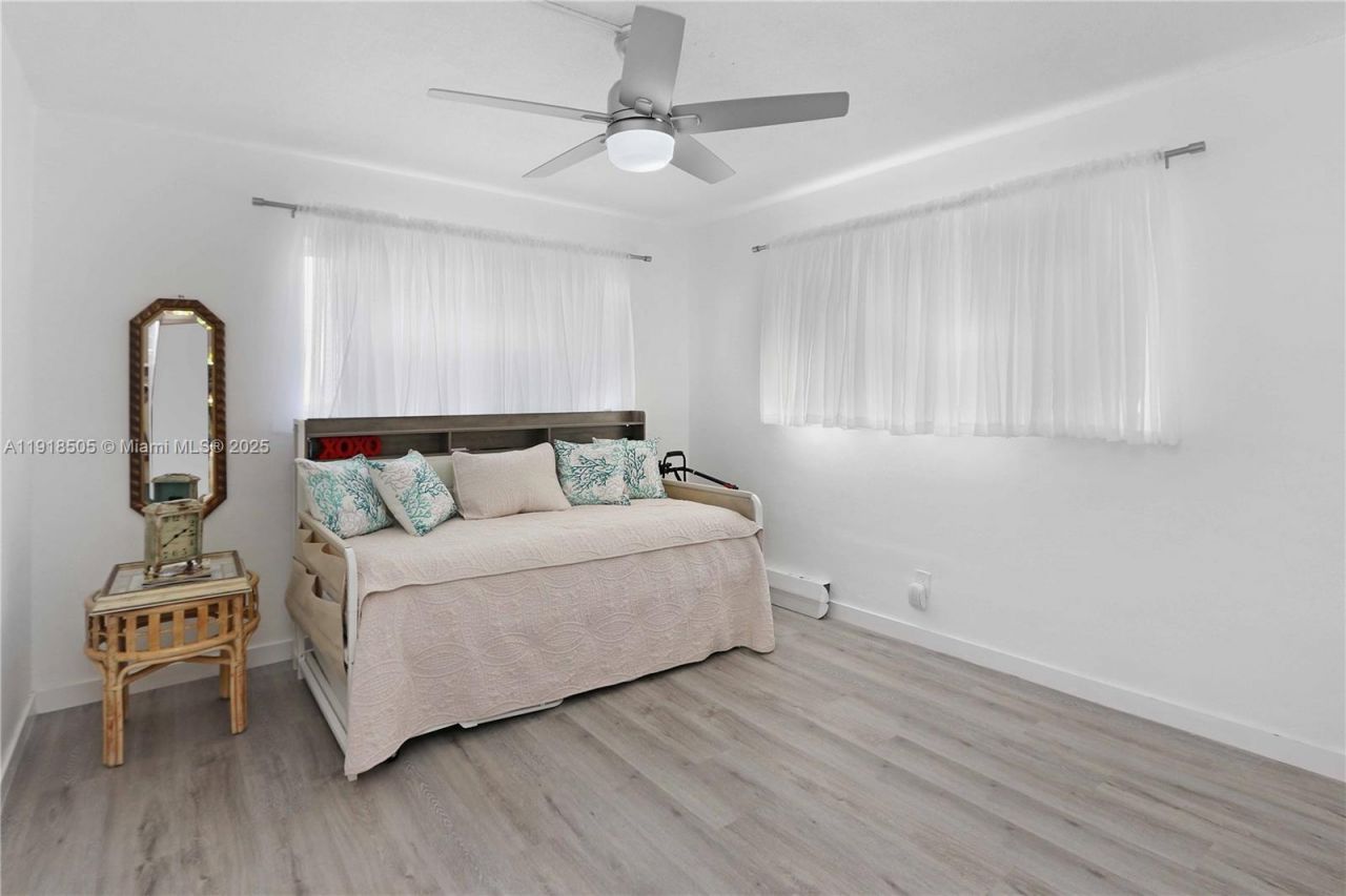 580 Egret Dr, Unit 124, Hallandale Beach, FL 33009 Photo