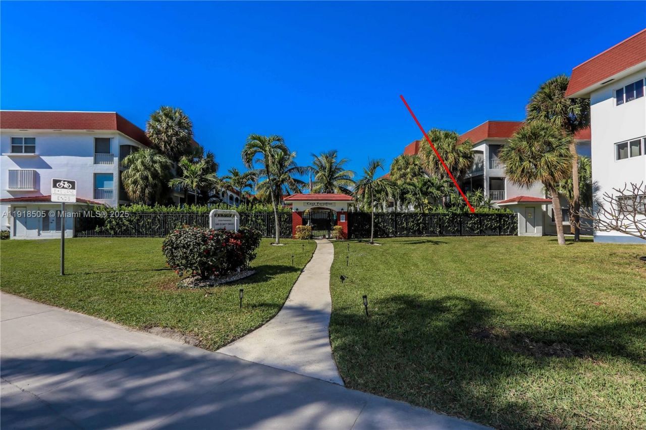 580 Egret Dr, Unit 124, Hallandale Beach, FL 33009 Photo