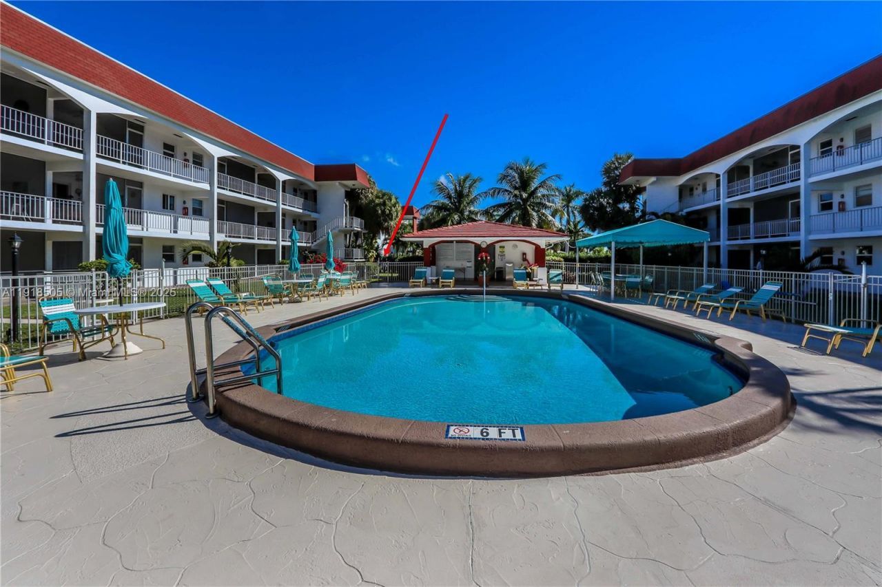 580 Egret Dr, Unit 124, Hallandale Beach, FL 33009 Photo