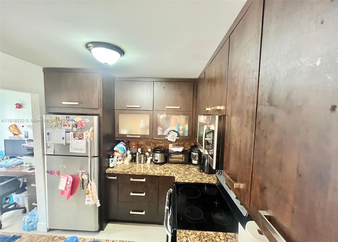 1990 SW 121st Ct, Unit 232, Miami, FL 33175 Photo