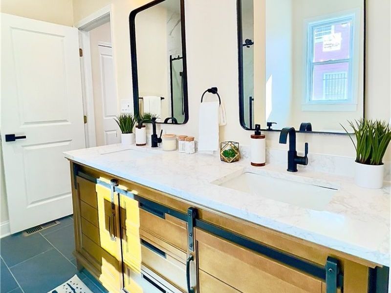 1911 Corning Avenue, Cleveland, OH 44109 Photo 27