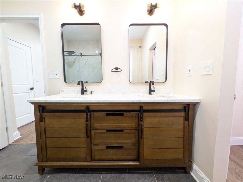 1911 Corning Avenue, Cleveland, OH 44109 Photo 28