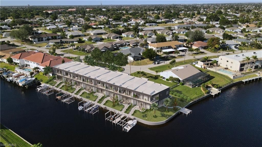 1024 SE 38th St, Cape Coral, FL 33904 Photo