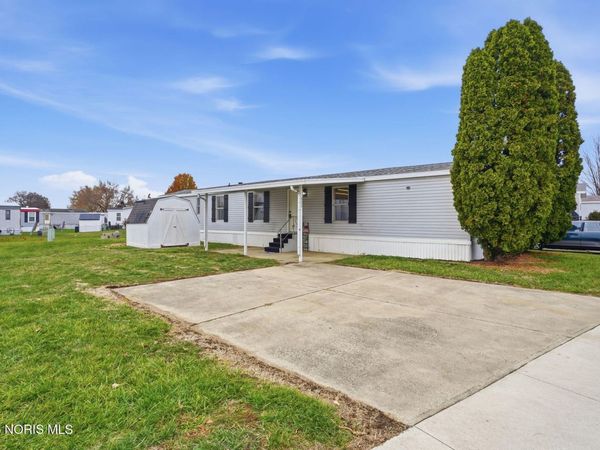 8256 Silverwood Drive, Findlay, OH 45840