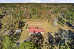 201 Welles Lane photo 4