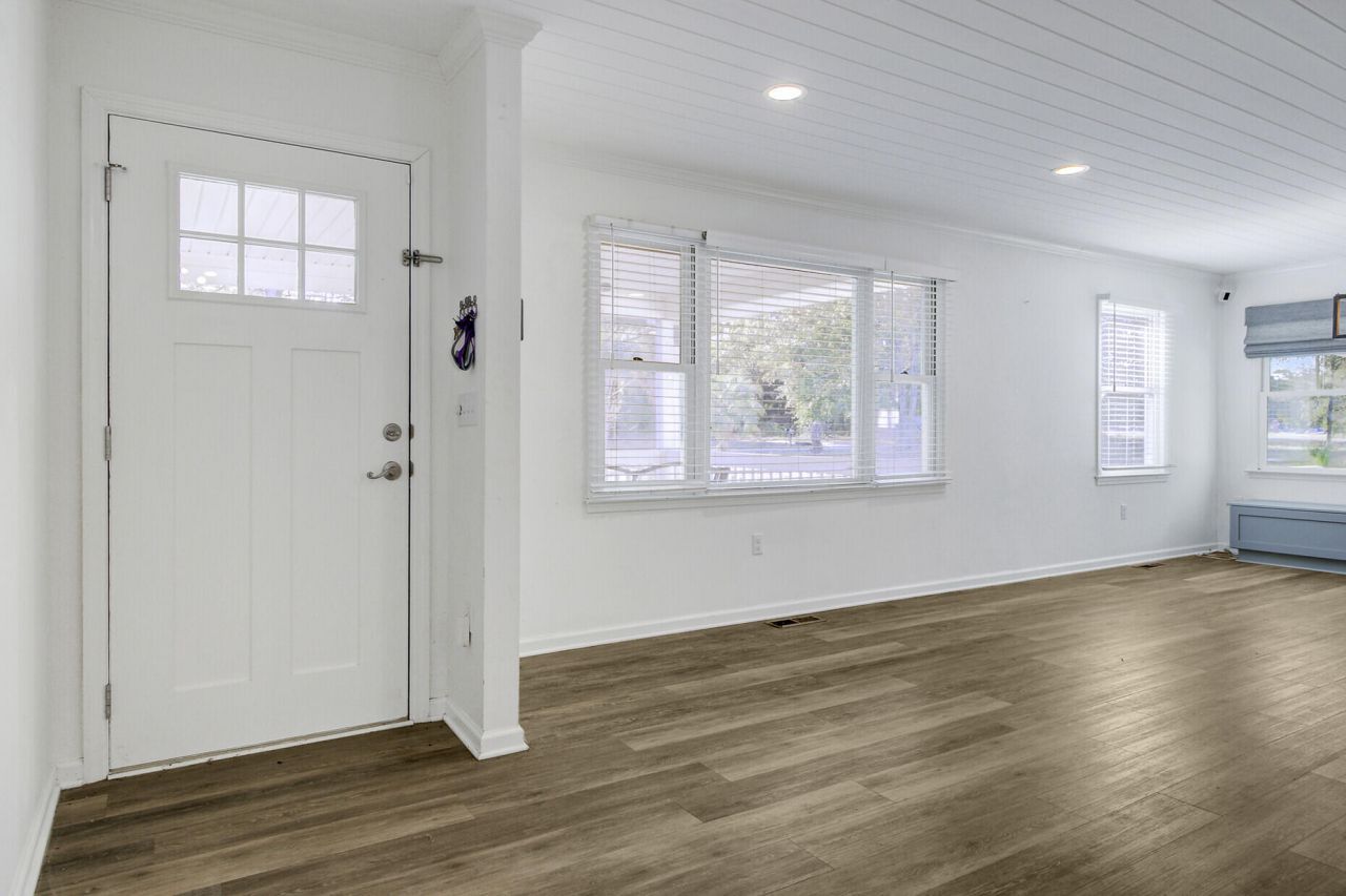 201 Welles Lane Photo 8