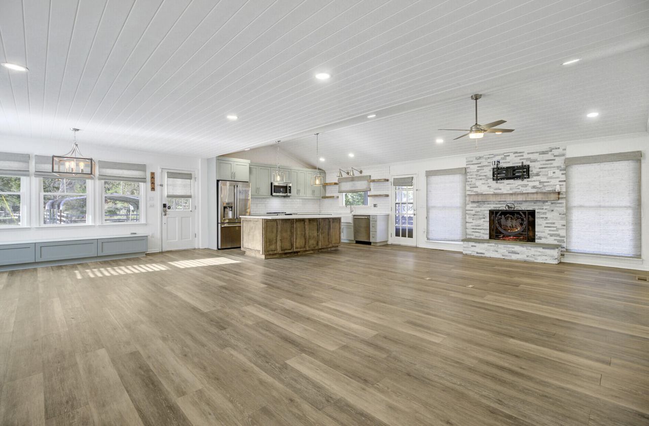 201 Welles Lane Photo 9