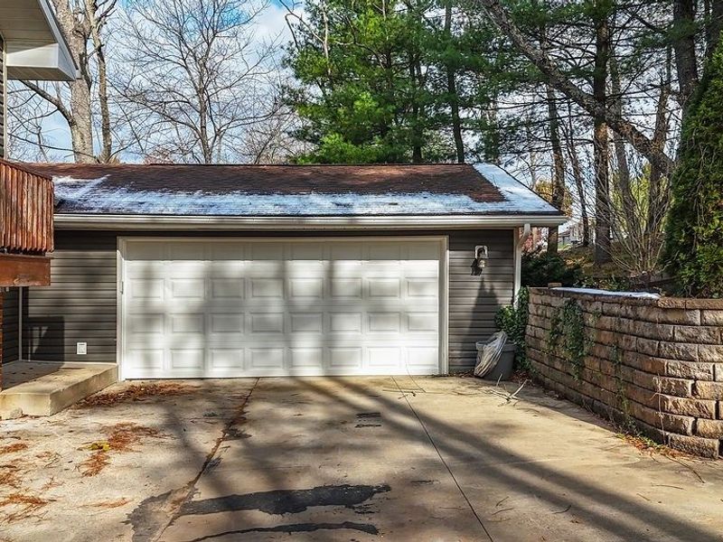 240 Woodland Acres Road, Marietta, OH 45750 Photo 4