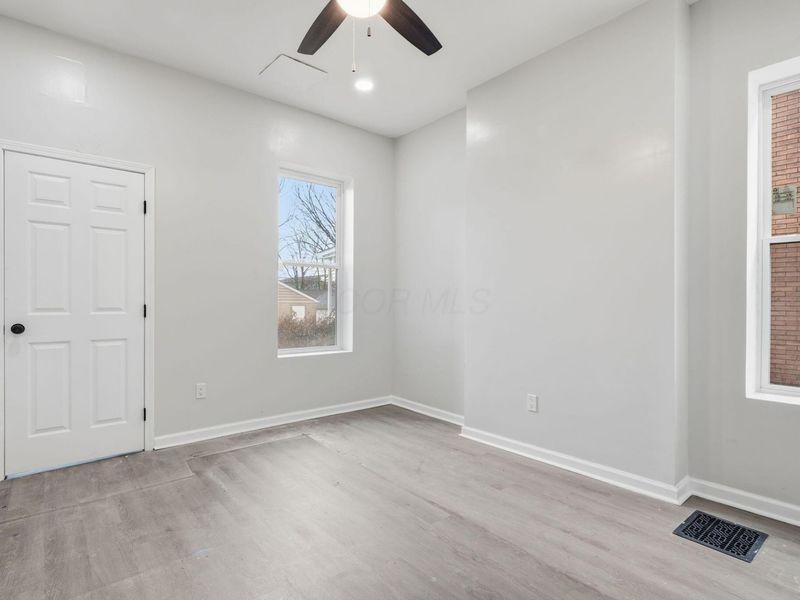 256 N Monroe Avenue, Columbus, OH 43203 Photo 20