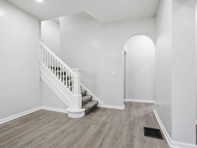 256 N Monroe Avenue, Columbus, OH 43203 Photo 9