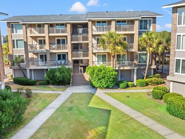 320 Myrtle Ave., Pawleys Island, SC 29585