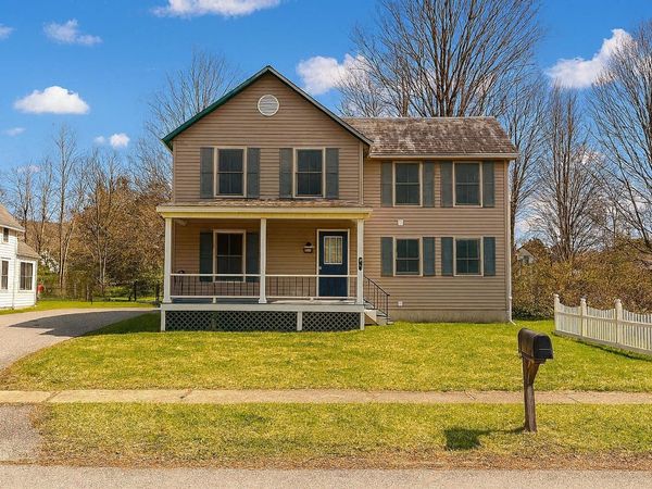 52 Hull Avenue, Wallingford, VT 05773
