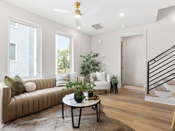 1043 E Trinity Ln, Nashville, TN 37216