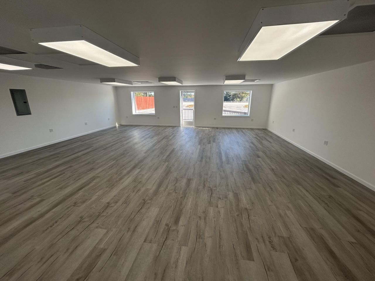 2643 S South Live Oak Drive Drive Photo 8