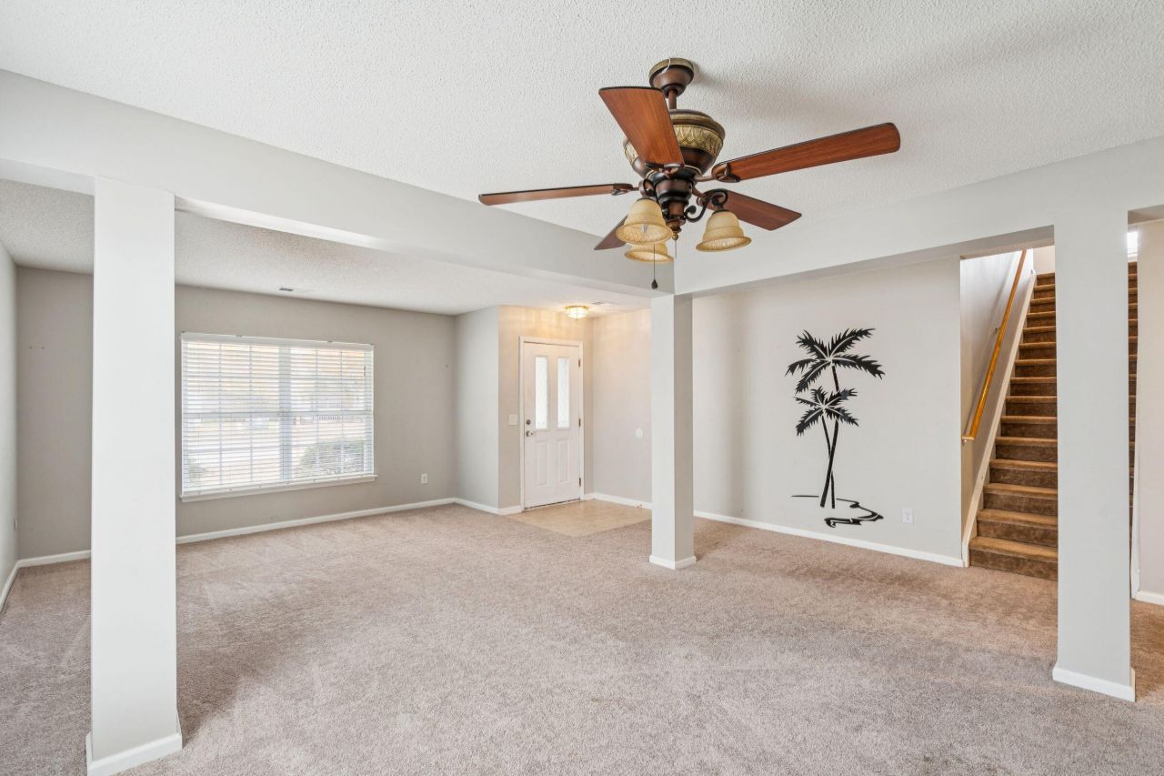 437 Dovetail Circle Photo 11