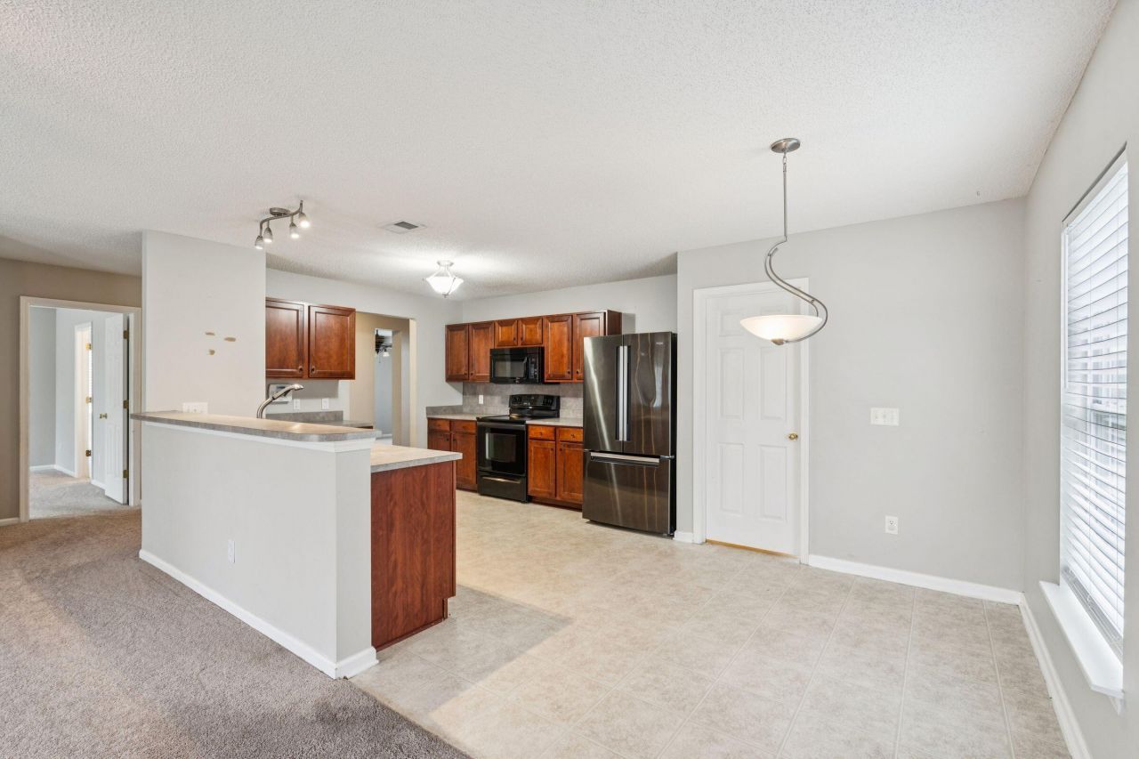 437 Dovetail Circle Photo 21