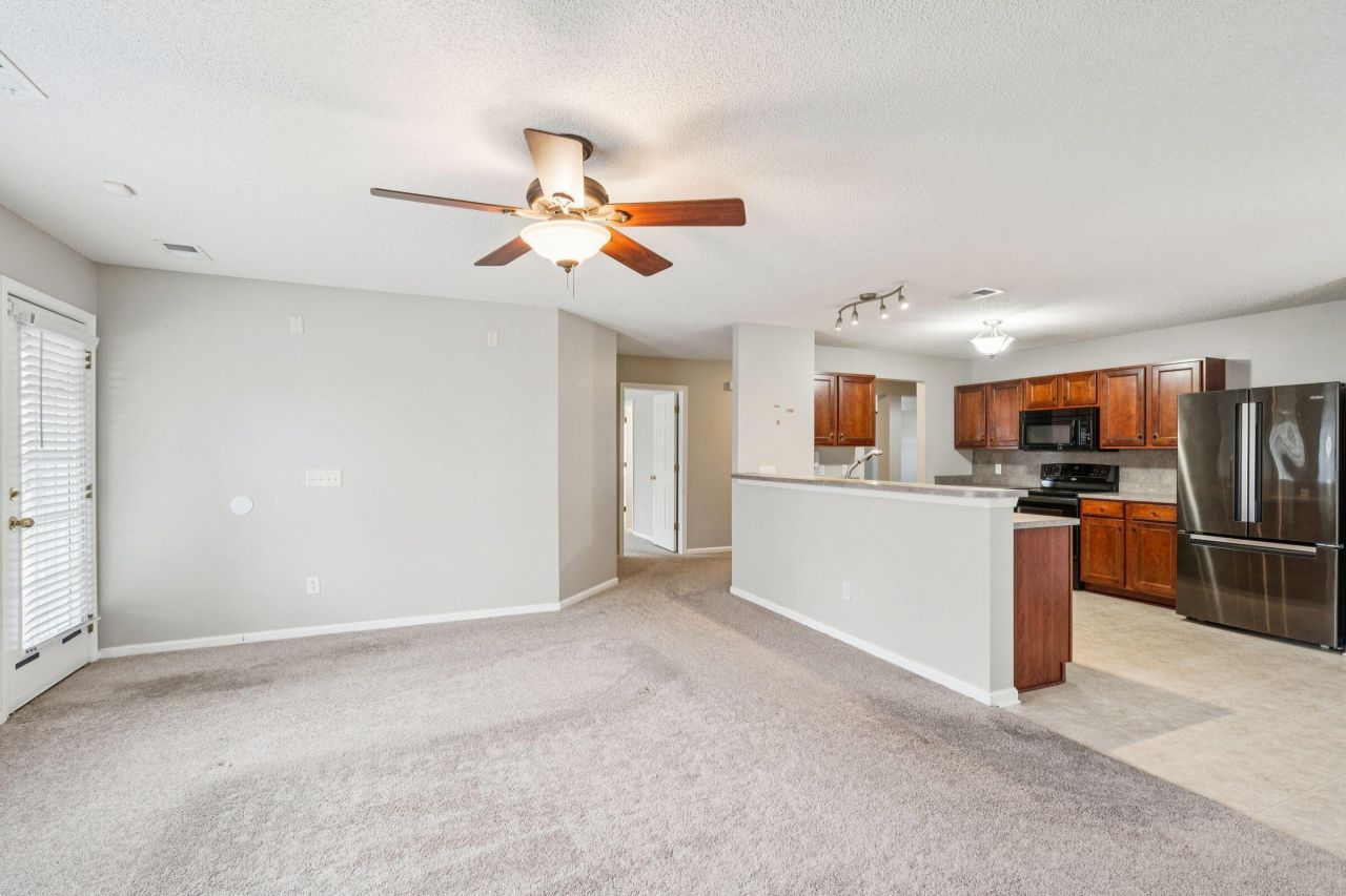 437 Dovetail Circle Photo 24