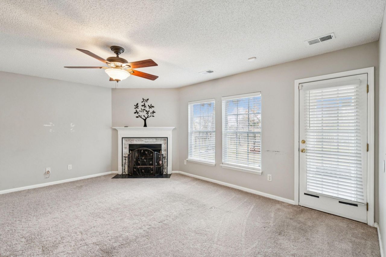 437 Dovetail Circle Photo 25