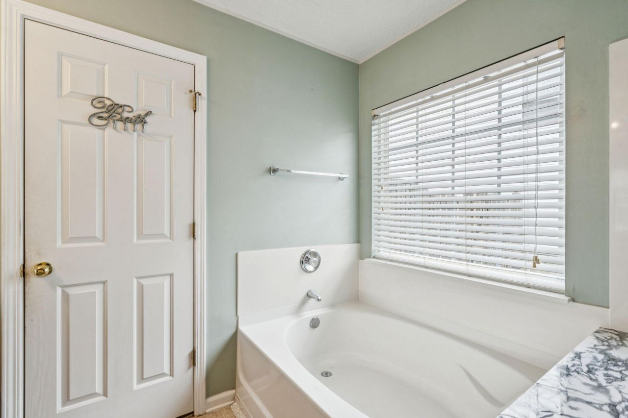 437 Dovetail Circle Photo 36