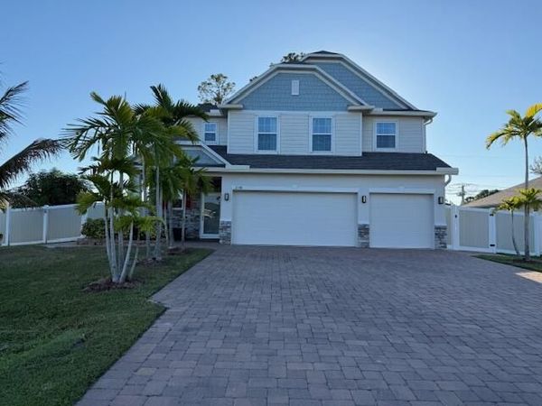 2300 SW Abalon Circle, Port St. Lucie, FL 34953