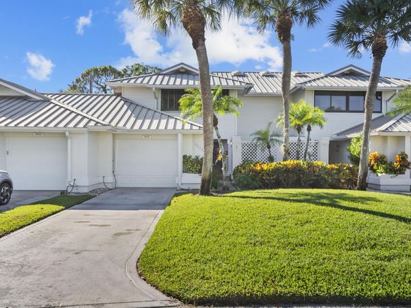 5662 SE Foxcross Place, Stuart, FL 34997