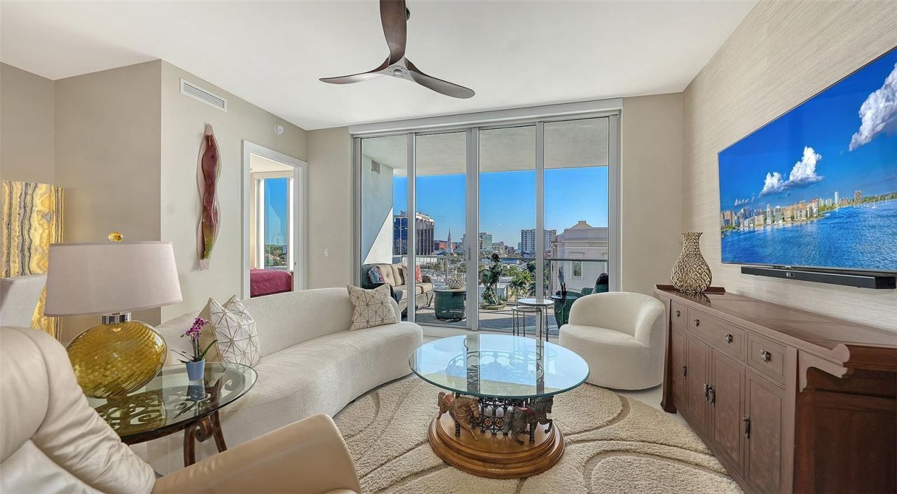 111 S Pineapple Avenue, Unit 604, Sarasota, FL 34236 Photo