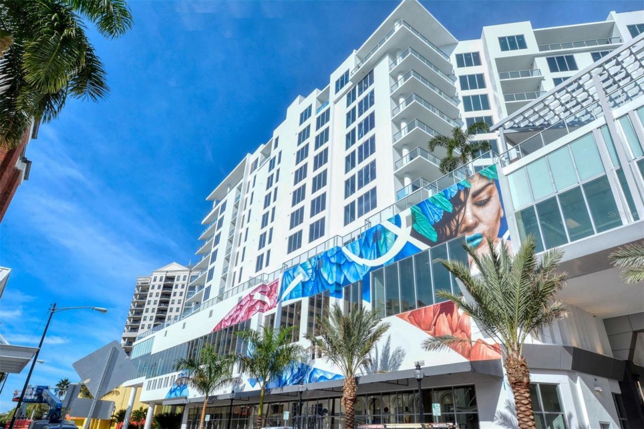 111 S Pineapple Avenue, Unit 604, Sarasota, FL 34236 Photo