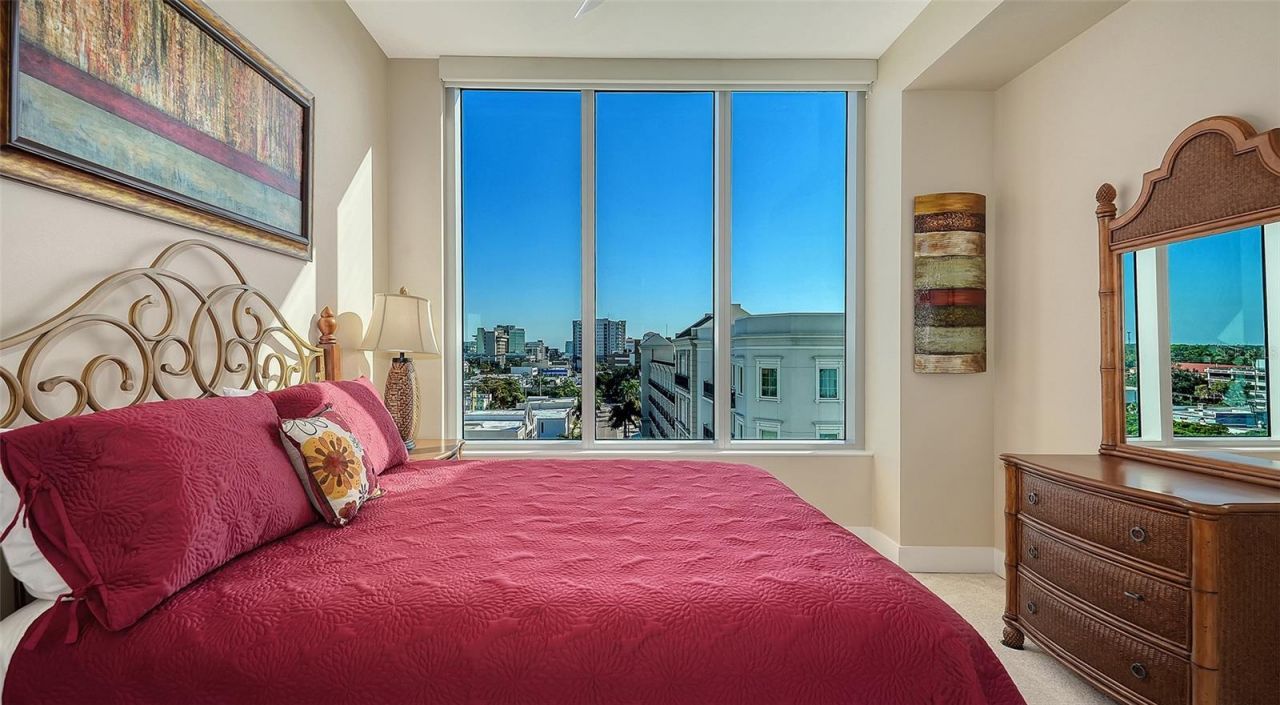 111 S Pineapple Avenue, Unit 604, Sarasota, FL 34236 Photo