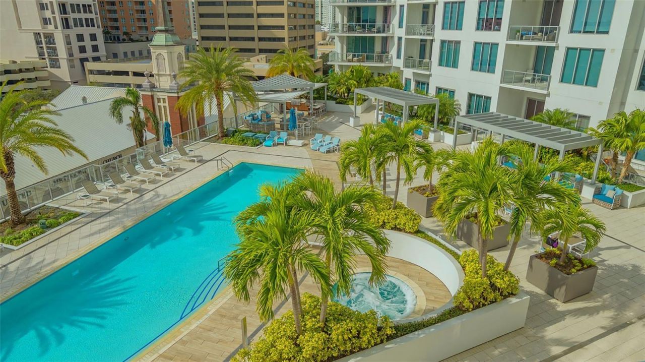 111 S Pineapple Avenue, Unit 604, Sarasota, FL 34236 Photo