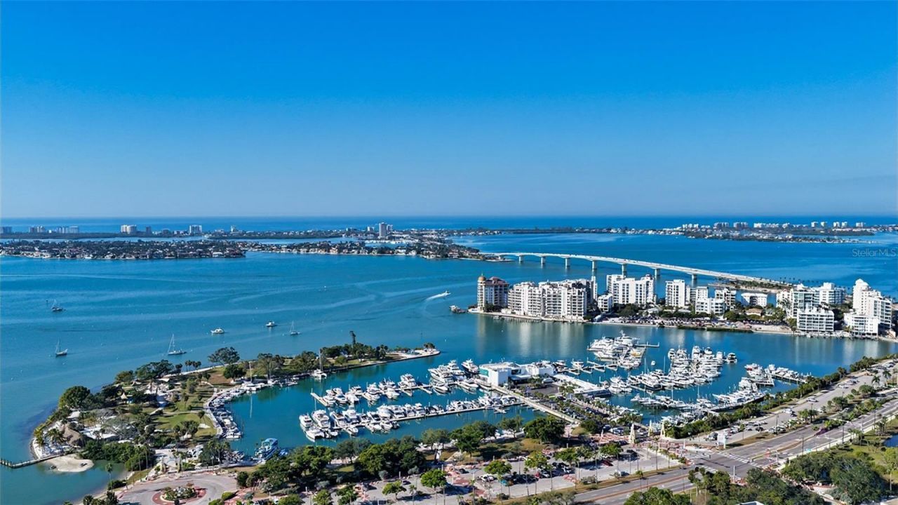 111 S Pineapple Avenue, Unit 604, Sarasota, FL 34236 Photo