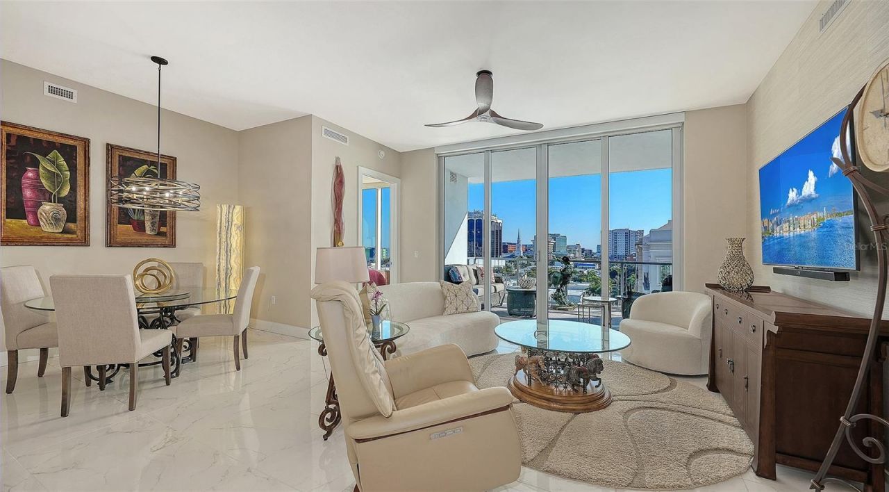 111 S Pineapple Avenue, Unit 604, Sarasota, FL 34236 Photo