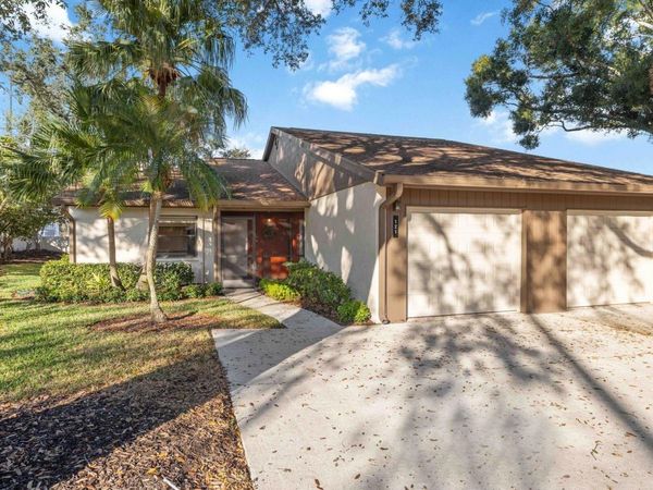 121 OAK HILL DRIVE, Unit 1, SARASOTA, FL 34232