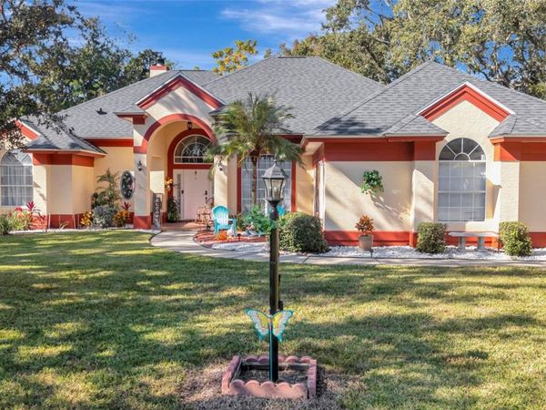 33025 LAKE BEND CIRCLE, LEESBURG, FL 34788