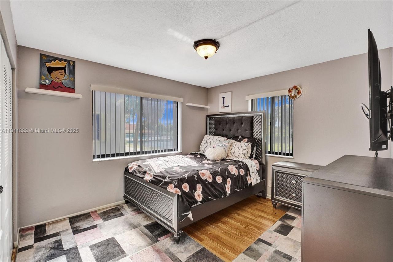 8010 Hampton Blvd, Unit 211, North Lauderdale, FL 33068 Photo